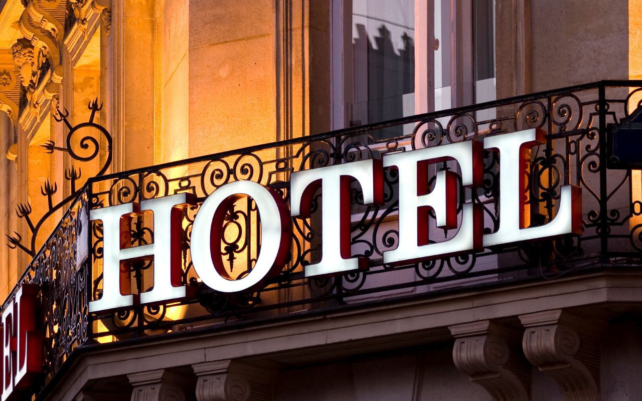 Testeur d’hôtel : L’art de tester les hôtels et de voyager gratuitement